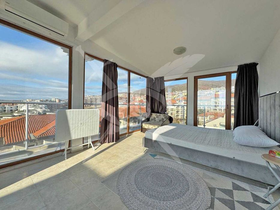 Тристаен - Свети влас