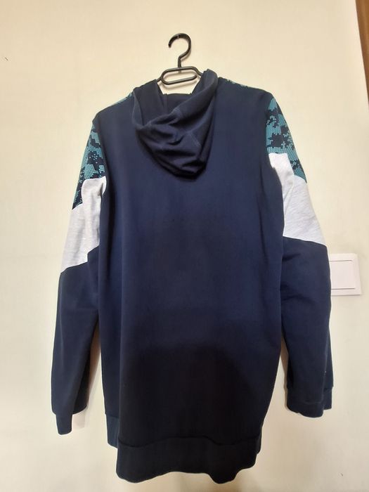 Стилен мъжки сиучер с цип и качулка Продава се СЕГА!!