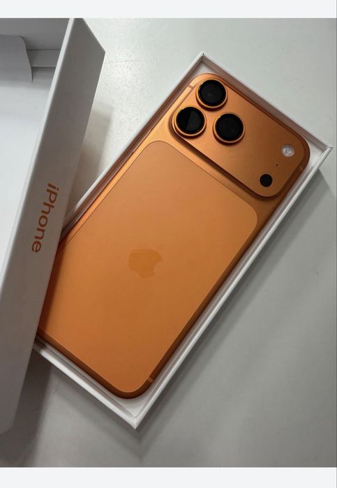 Продам Apple 17про макс