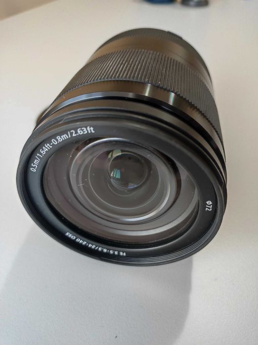 Продавам Sony A7III + обектив 28-70mm f/3.5-5.6 OSS