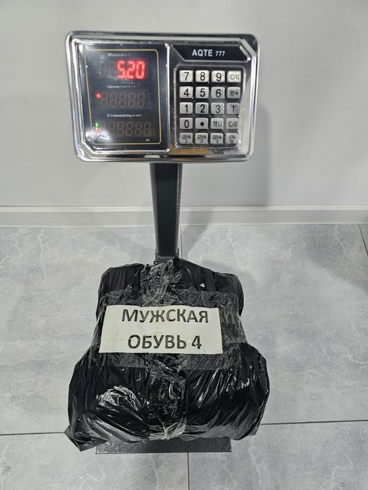 Yangi erkaklar oyoq kiyimlari