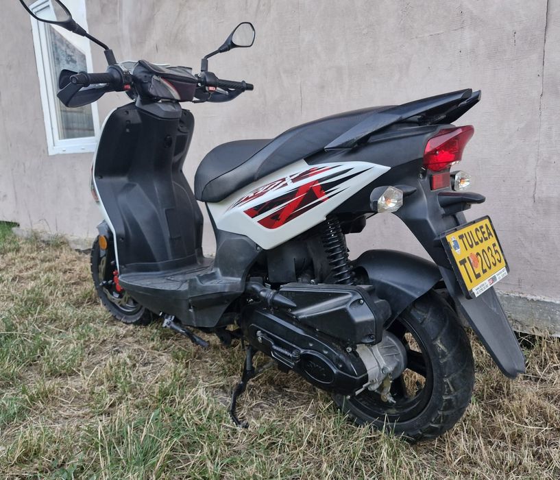 Scuter Sym crox 50