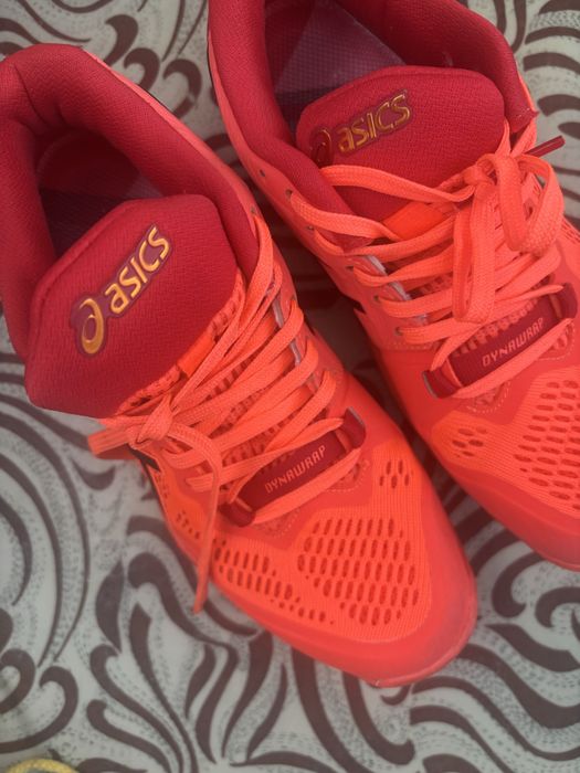 Кроссовки Asics 37 размер.