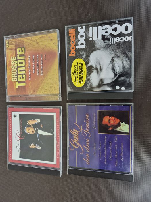 Vând lot 12 CD,muzica clasica compozitorii & interpreti celebri : Pavarotti, Domingo, Careras,Bocelli