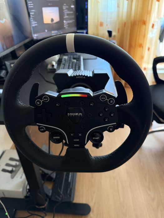 Moza R5 + SR-P Lite Clutch + Schimbator TH8S