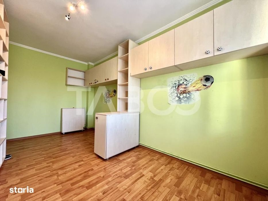 Apartament cu 4 camere de vanzare in Gheorgheni la cheie cu lift