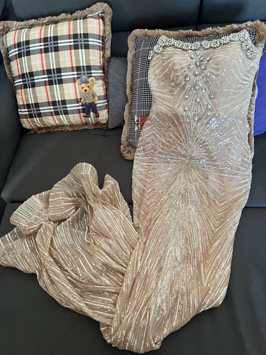 Официална рокля с паети