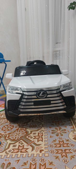 Машинка с пультом управления