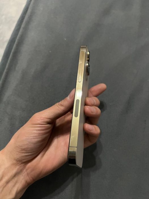 Продам iphone 13pro 256gb