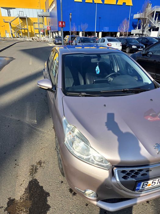 De vanzare peugeot 208
