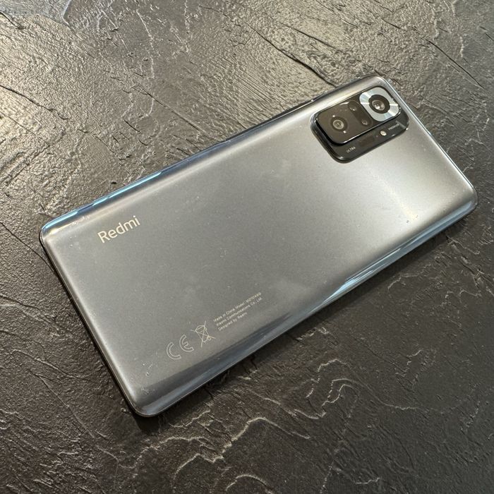 Redmi Note 10 Pro 128gb в отлично състояние, има леки външни забележки