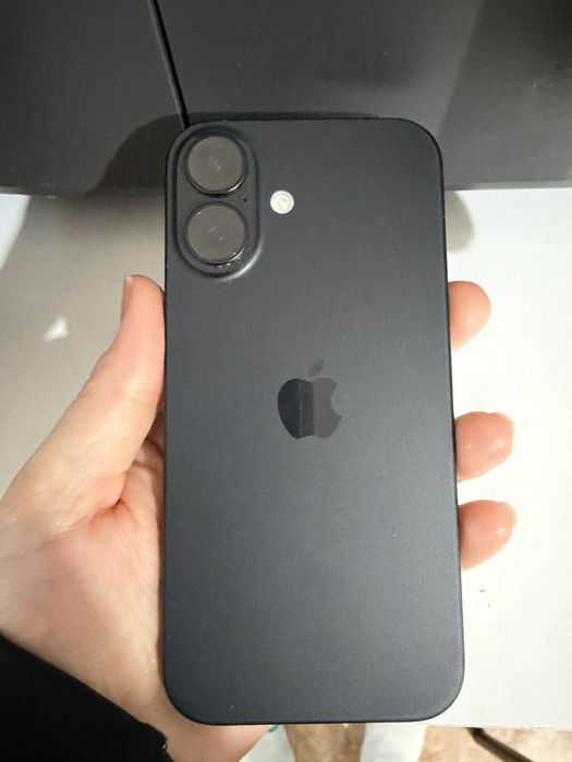 Iphone 16  fara zgarieturi