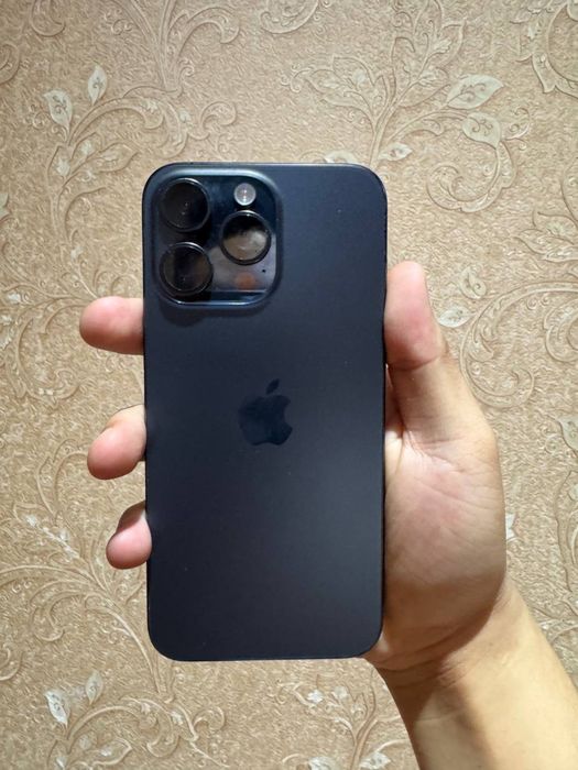Продам свой Айфон 15 про Макс 256GB Коробка Есть!