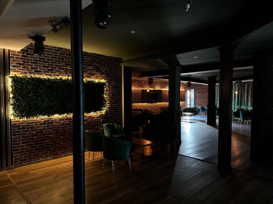 Proprietar , inchiriez spatiu comercial ultracentral , 371 mp