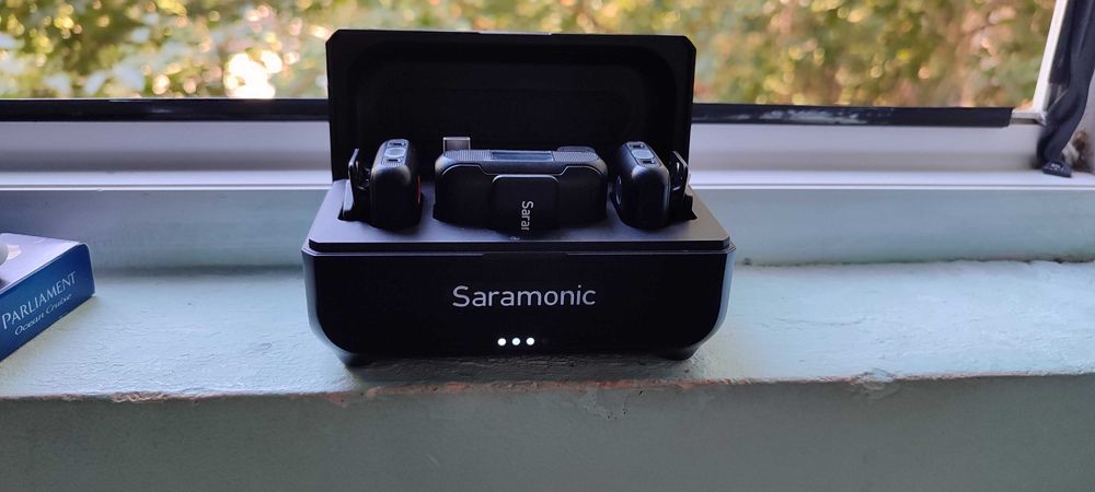 Saramonic  наушник