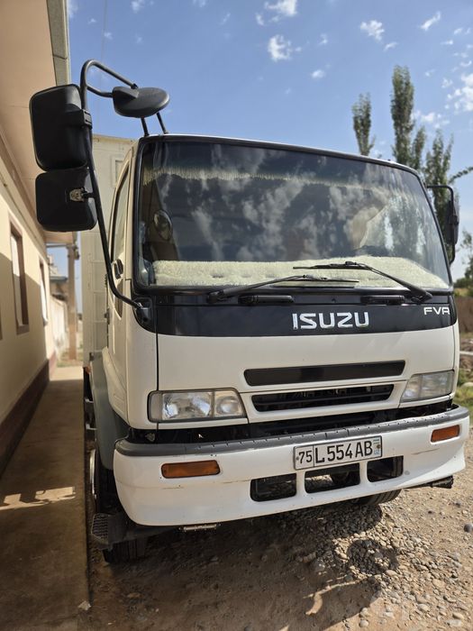 Isuzu 10 tonna 2014