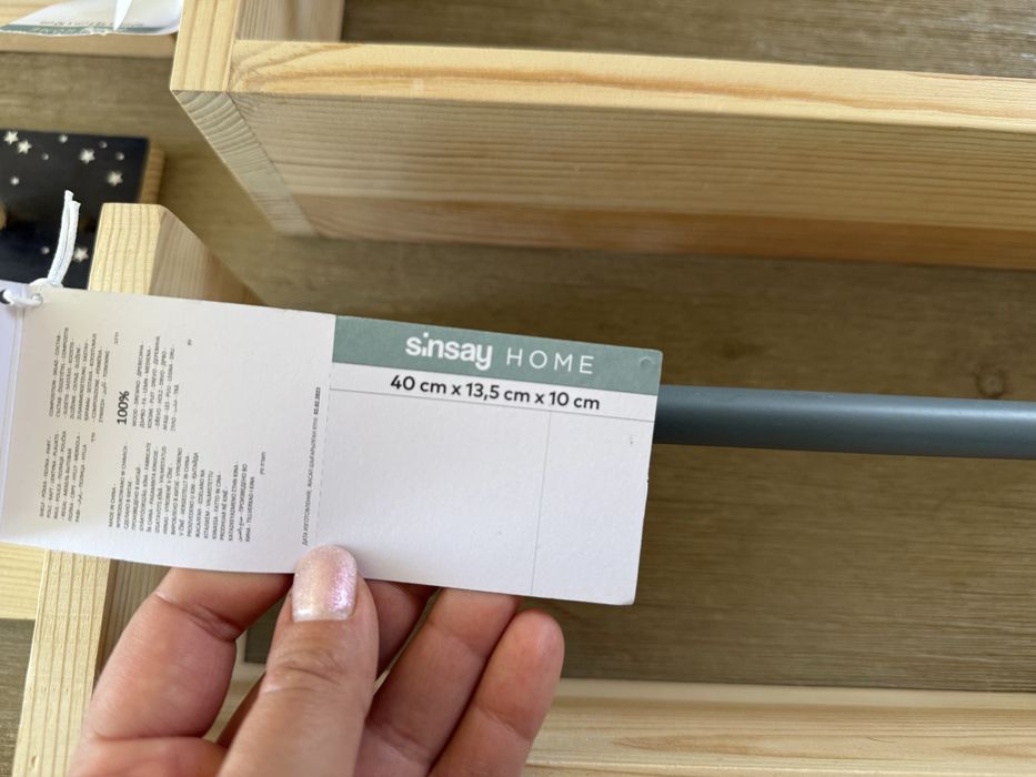 Sinsay комплект 2бр стенен рафт и 3бр закачалки