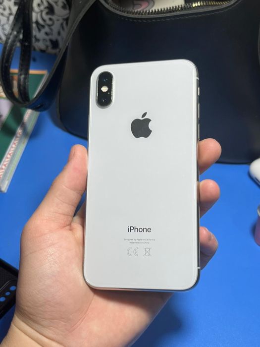 Продам айфон в хорошем состояние