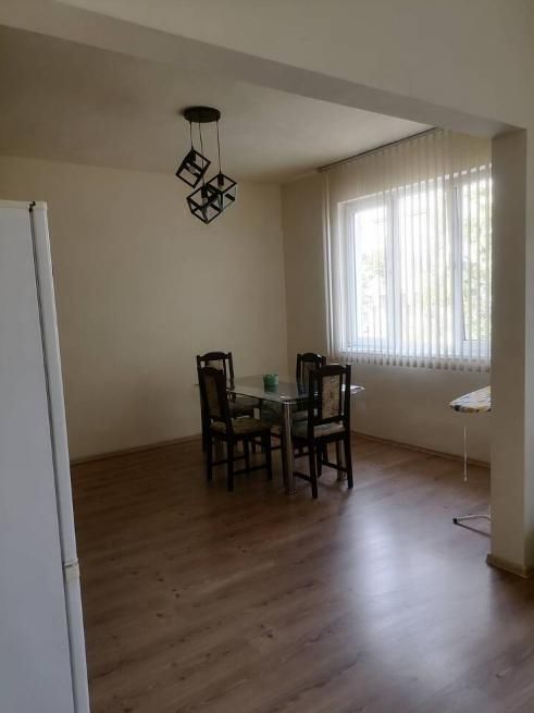 Дава се под наем Тристаен апартамент в Пловдив, Център - 90 кв.м за 550 € - Снимка #3