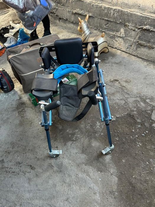 3 инвалидных колясок