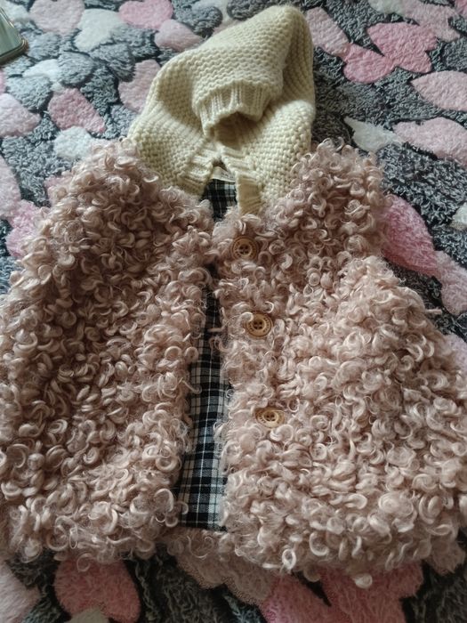 Продам вещи для девочки комбинезончик до года