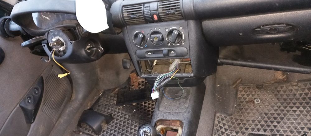 Опел Корса 1.2 бензин