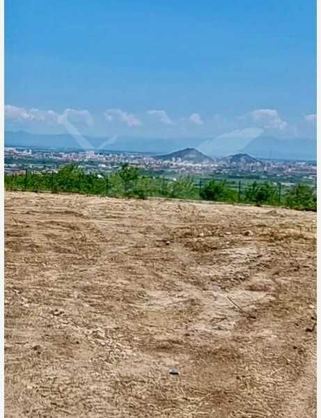 Продава се парцел в с. Белащица! 93796