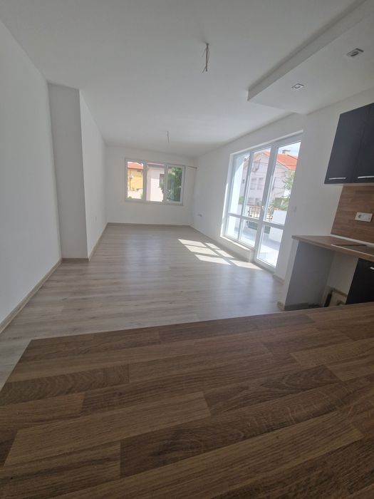 Продава се Тристаен апартамент в Свиленград - 103 кв.м за 1068 €/кв.м - Снимка #11