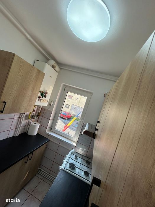 Închiriez garsonieră Tractorul Brasov