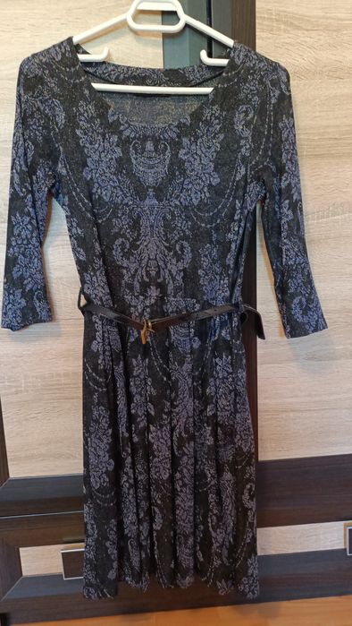 Vând/schimb rochii de ocazie și de zi