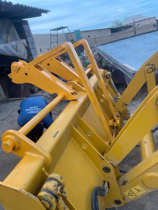 Продается вила эксковатор погрузчика JCB 3x