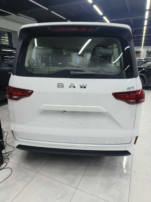 BAW 9 seats 2024 yil minivan
