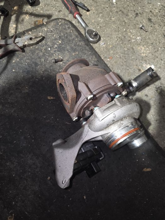 Турбина за BMW F10 f11 f30 n47 двойка дизел 184 коня