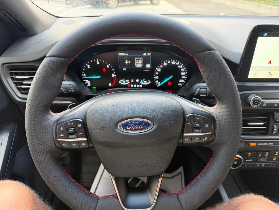 Vand Ford Focus St-line Automat