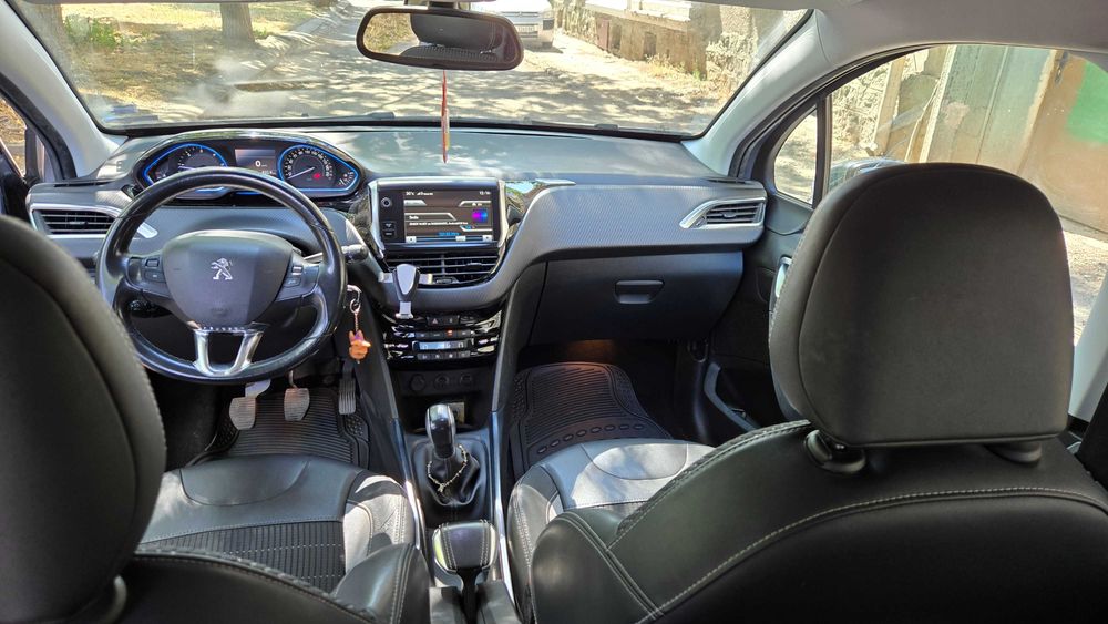 PEUGEOT 2008 1.6 HDi