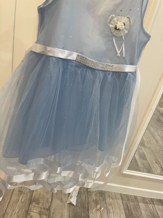 Продам платье Эльза