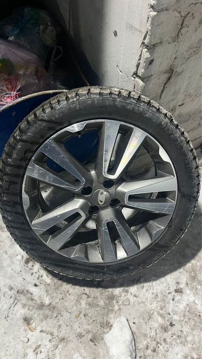 Шины комплект с  дисками 205/50/17