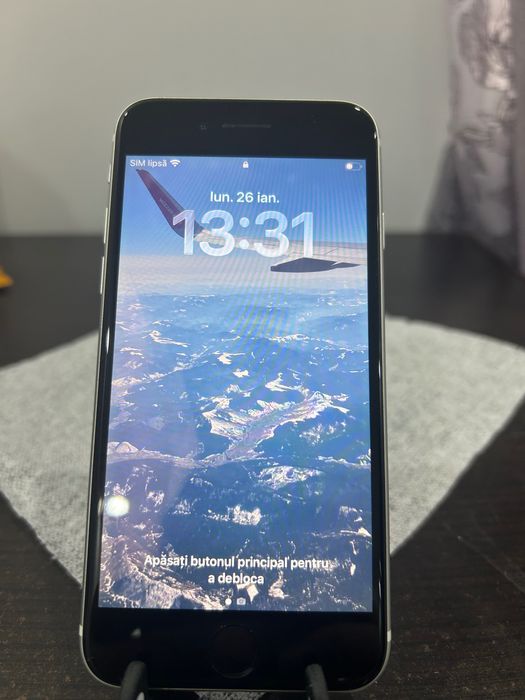 Apple IPhone SE (2020) ,  ( 11,94 cm/ 4,7 Zoll , 128 gab 12 MP Camera