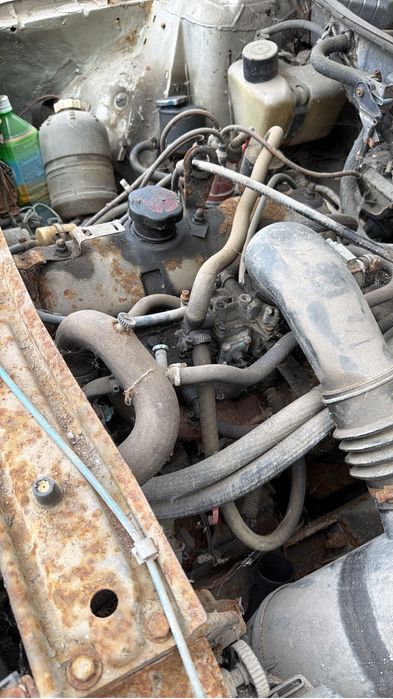 Dezmembrez Renault 18