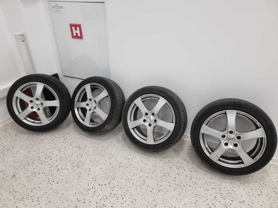 Vand 4 roti Iarna (jante si cauciuc 205/50/R17) pentru Mercedes C W205
