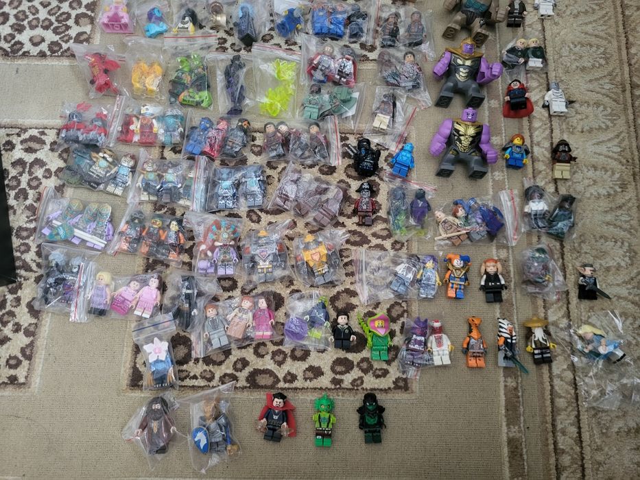 Продам фигурки лего  разное.