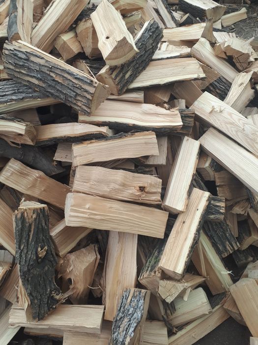 Карагач, дуб, ясинь колотые