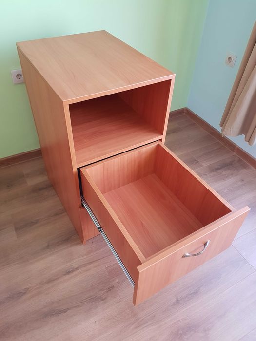 Детско обзавеждане- бебешко легло (кошара), скрин + скрин с повивалник