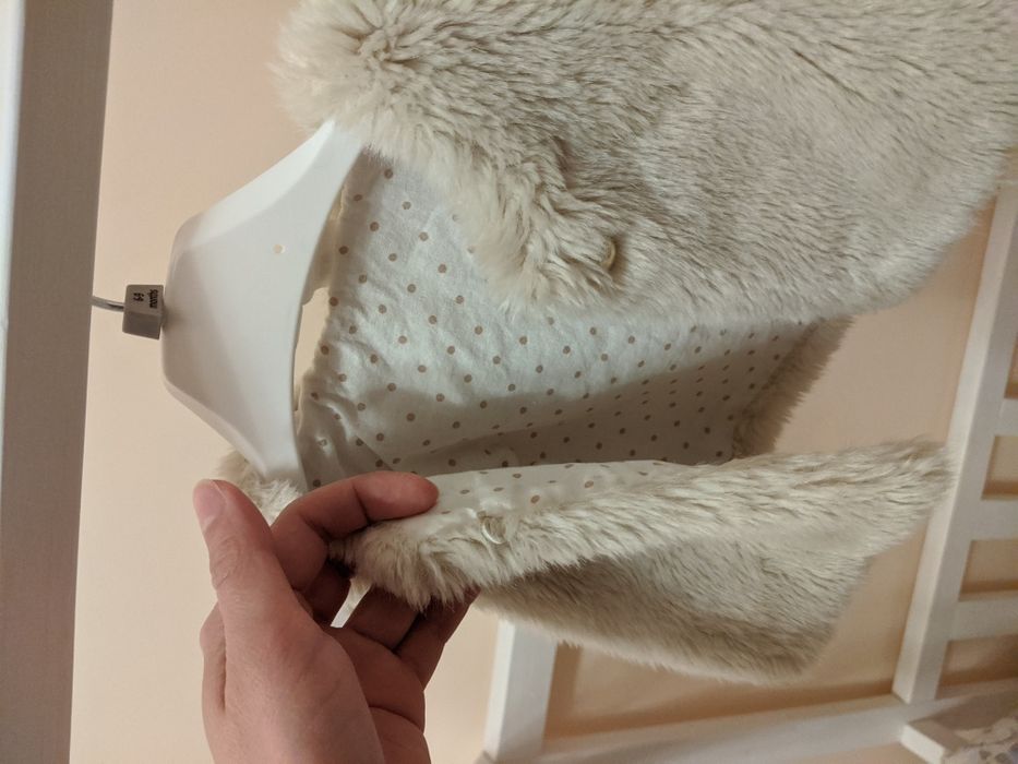 Пухкаво бебешко елече HM 3-6 м.