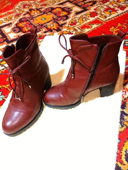 Сапоги женские .