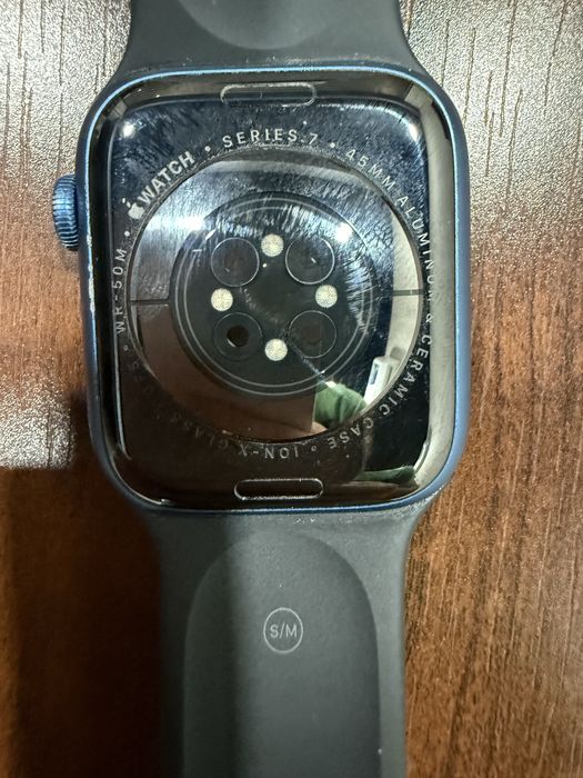 Iwatch 7/45 mm blue sotiladi