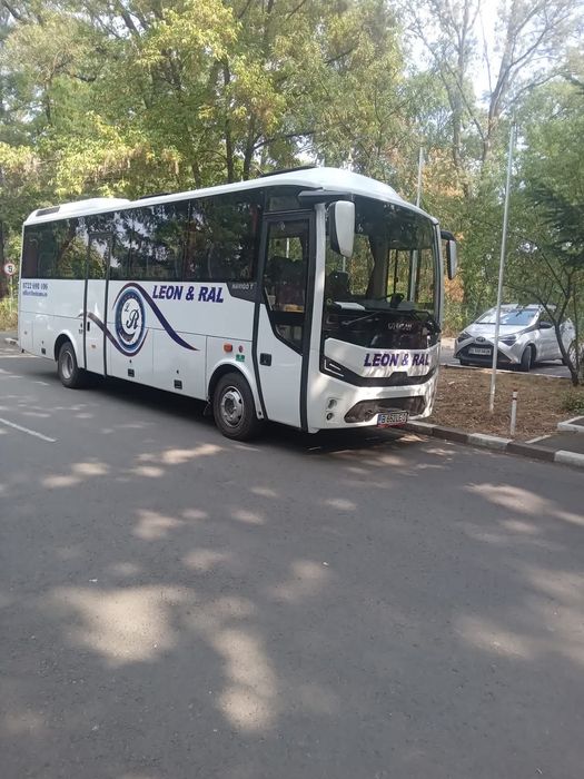 Prestari servicii transport salariati persoane inchiriere microbuz