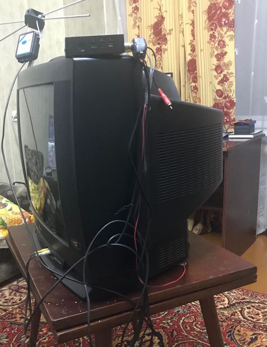 Телевизор LG Golden EYE II