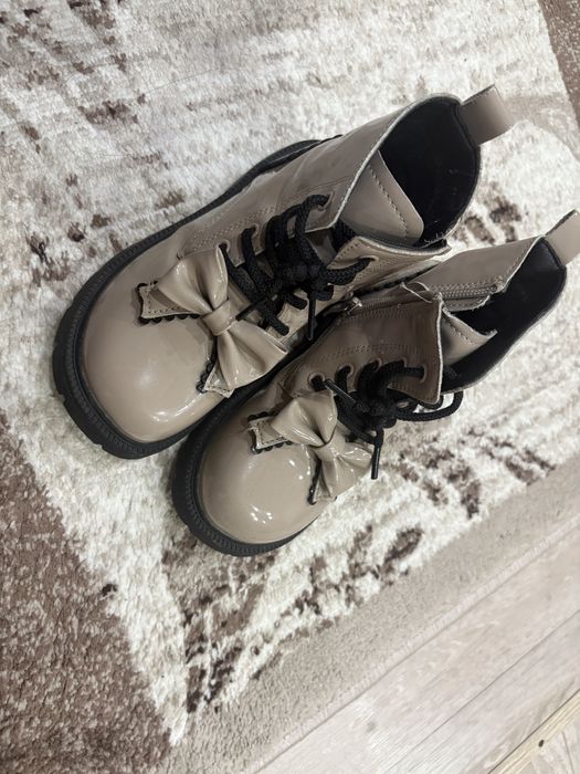 Ботинки на девочку