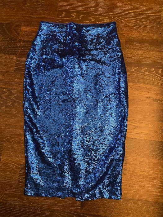 Fusta superba cu paiete